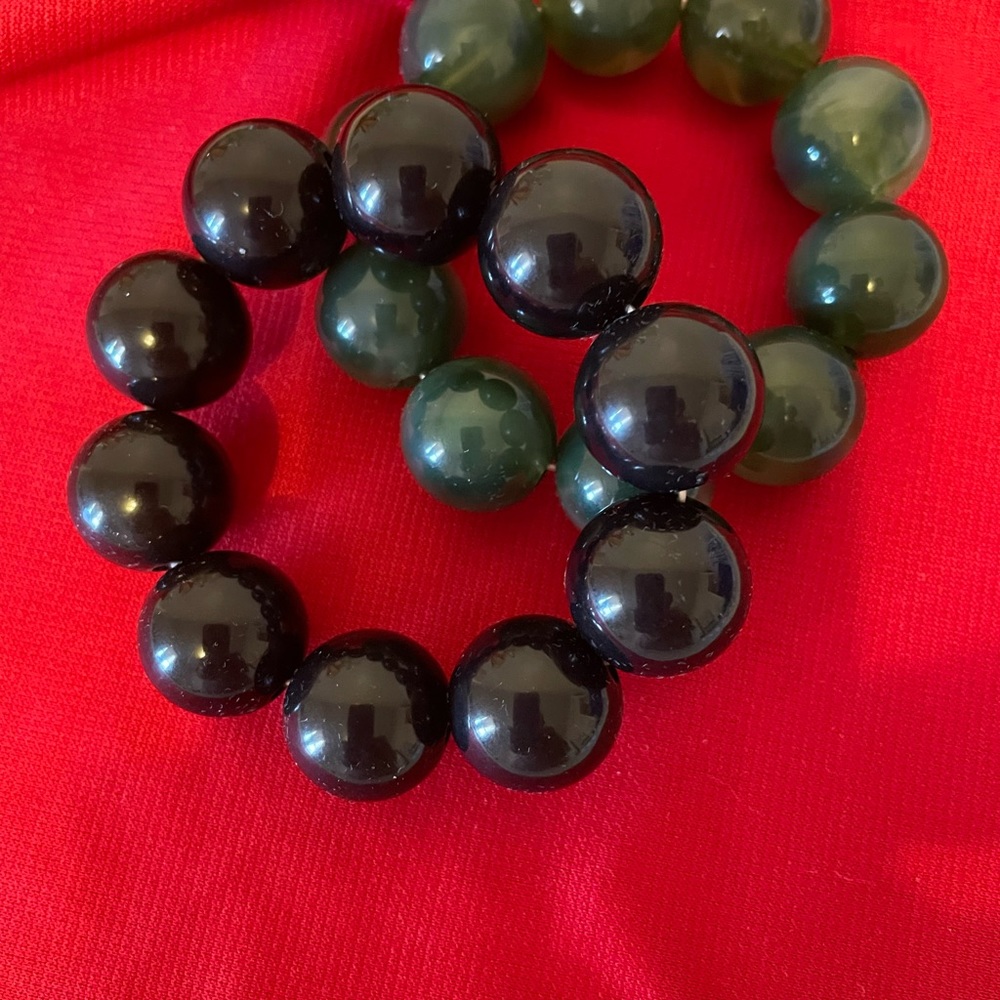 🎀🎀Black and Dark Jade Bead bracelets